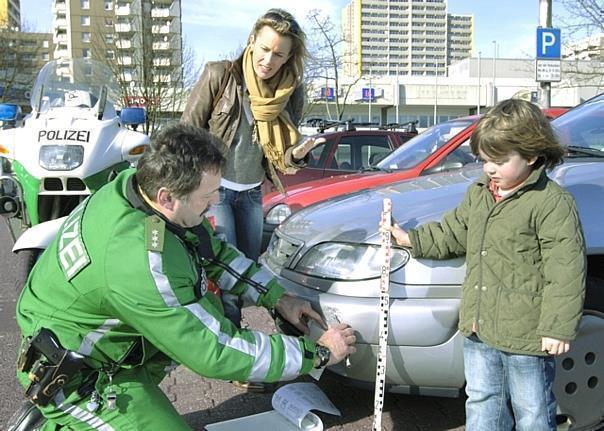 Ausrücken zum Aufnehmen eines Sachschadens ... Foto: Allianz/auto-reporter.net